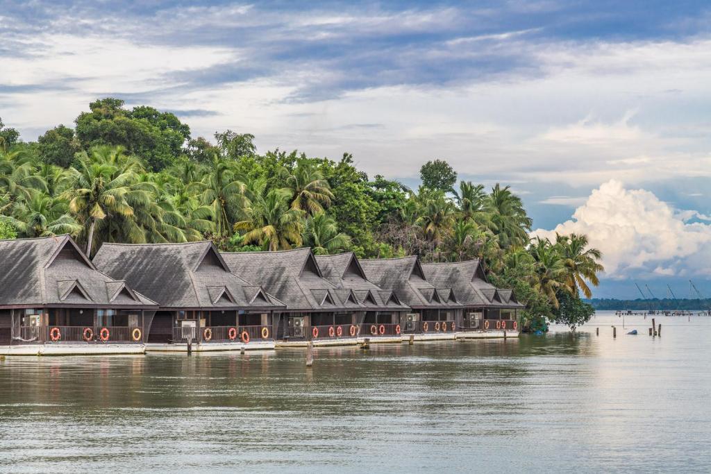 Club Mahindra Ashtamudi - Best Hotels with Airport Shuttle Service in India