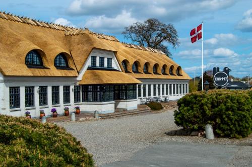 Hotel Kryb I Ly Kro - Best Pool Hotels in Denmark