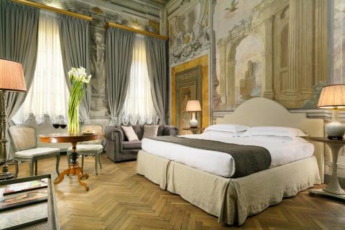 Al Palazzo del Marchese di Camugliano Residenza d'Epoca - Romantic Hotels in Tuscany