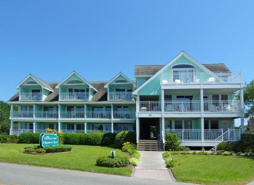 The Ocracoke Harbor Inn