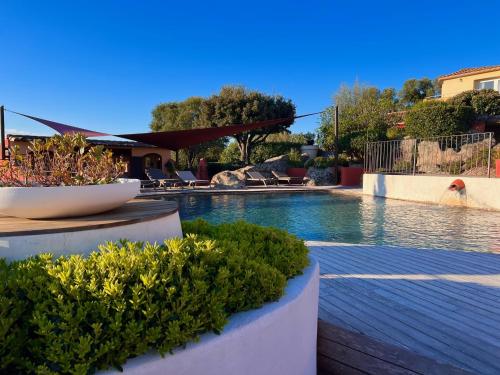 Le Roc E Fiori Hotel - Teritoria - Best Hotels in Corsica