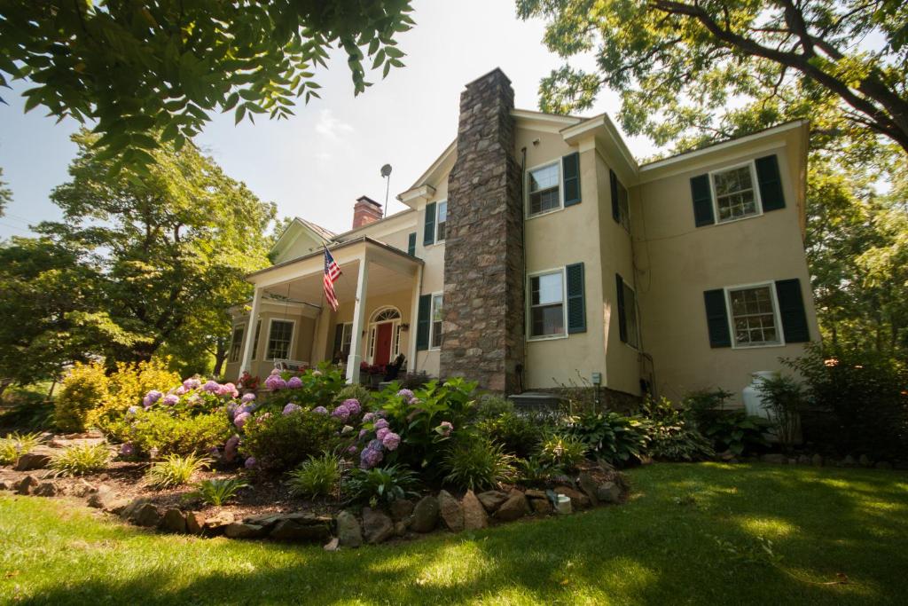 Airwell Bed and Breakfast - Best Hotels in Virginia