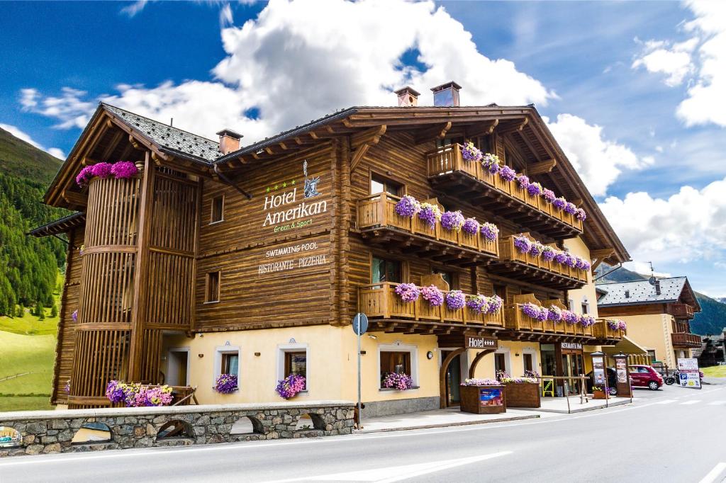 Hotel Amerikan - Best Hotels in Lombardy