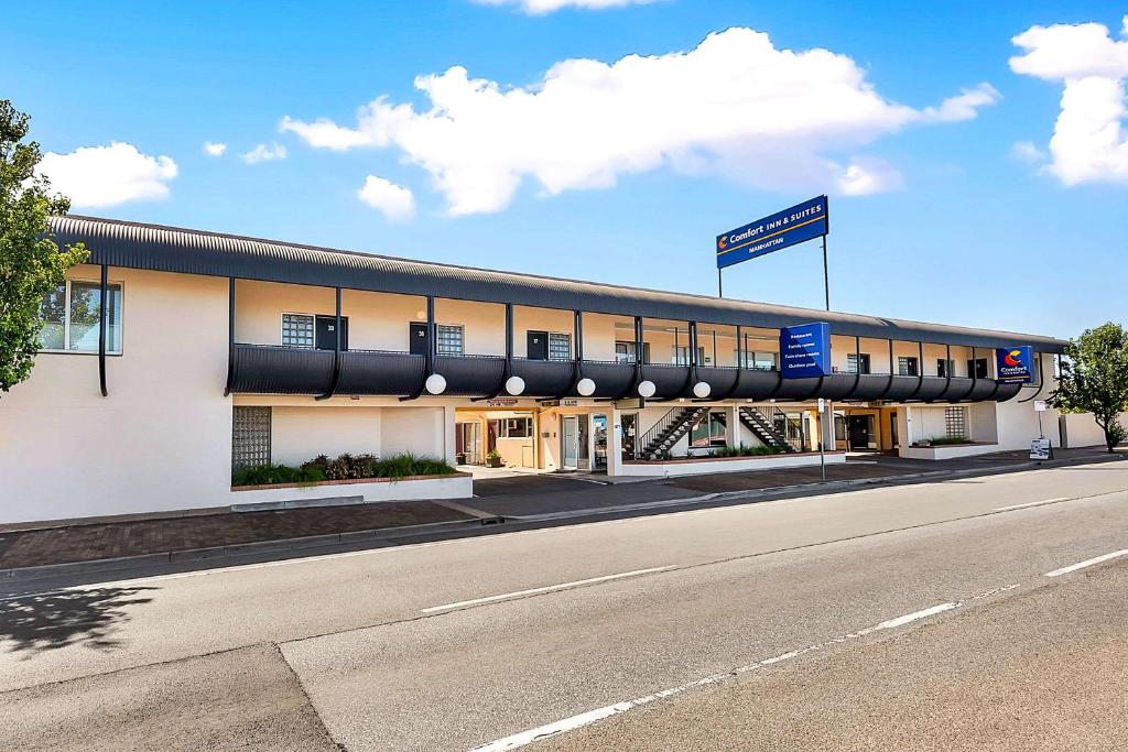 Comfort Inn & Suites Manhattan - Best Parking Hotels in Adelaide