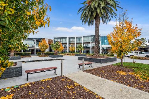 Quality Hotel Taylors Lakes - Best Parking Hotels in Melbourne