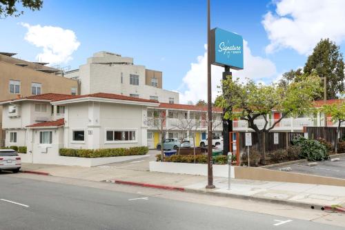 Signature Inn Berkeley - Best Hotels in Berkeley, CA