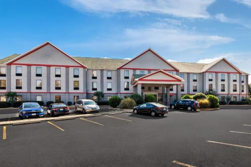 Red Roof PLUS+ & Suites Atlanta Airport South