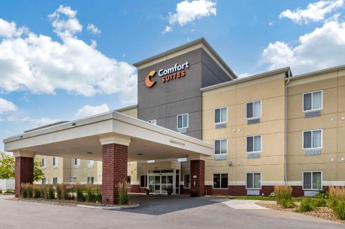 Comfort Suites Coralville I-80 - Best Hotels with Free Breakfast in Iowa