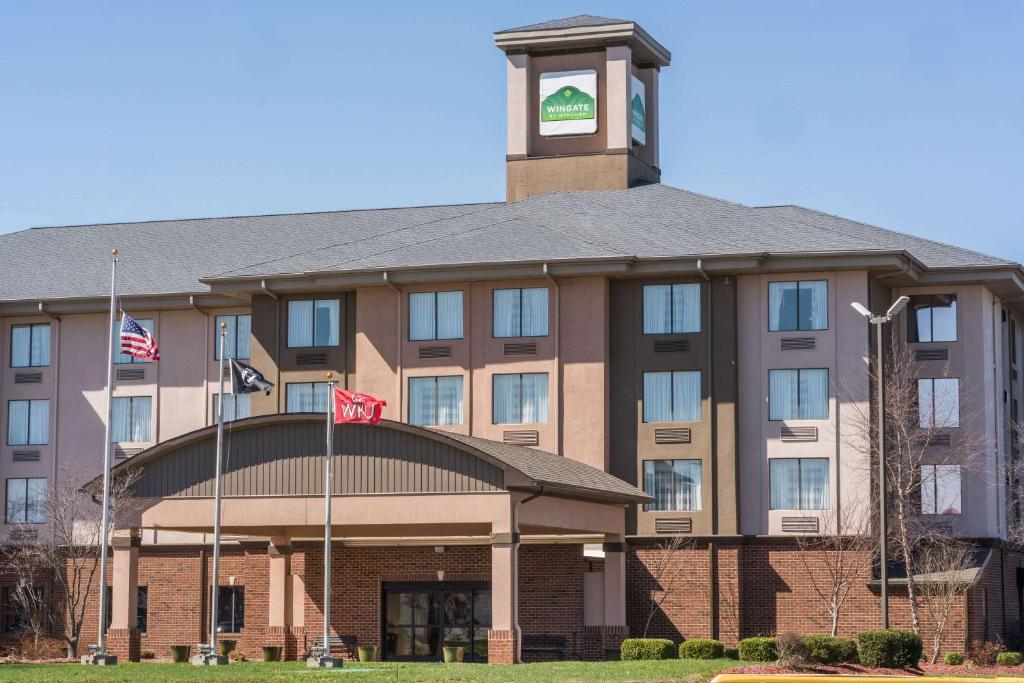 Wingate by Wyndham Bowling Green - Best Parking Hotels in Bowling Green, KY