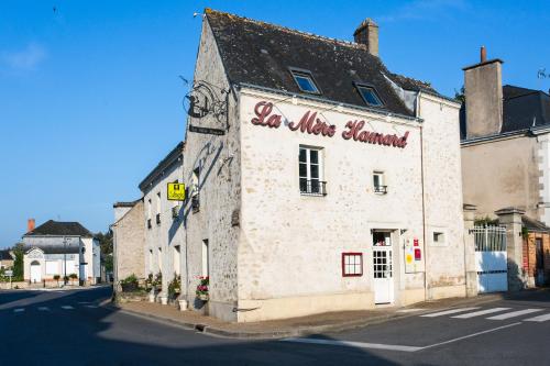 Logis Hôtels Restaurant La Mère Hamard - Best Hotels in Loire Valley