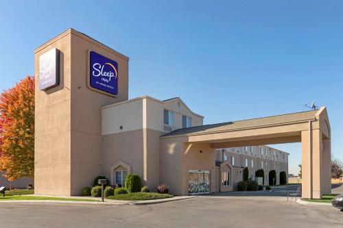 hotels with suites in Ontario