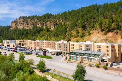 DoubleTree by Hilton Deadwood at Cadillac Jack's - Best Hotels in South Dakota