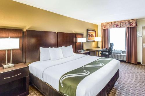 hotels with suites in Abilene