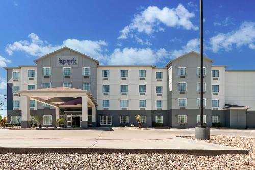 Comfort Inn & Suites Selma near Randolph AFB