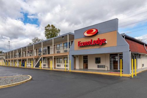 Econo Lodge North Charlottesville - Best Business Hotels in Charlottesville, VA