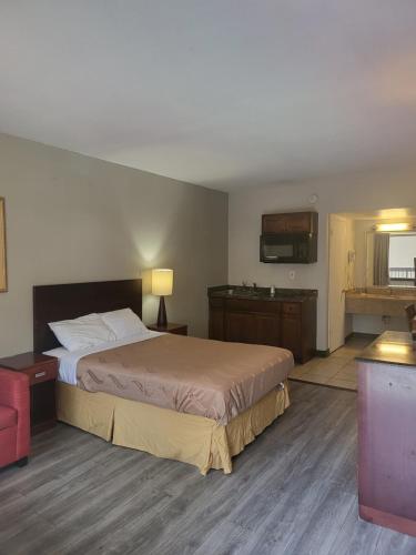 hotels with suites in Williamsburg