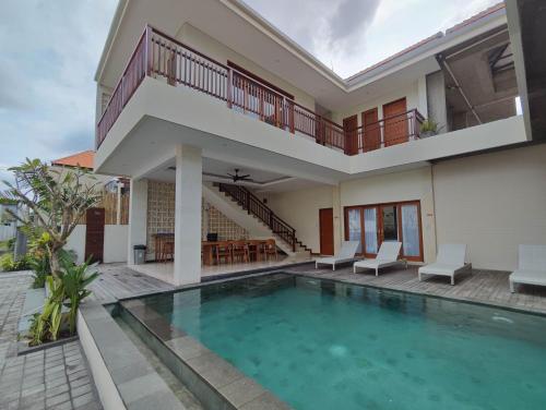 Villa Lovecho - Best Hotels with Free Breakfast in Indonesia