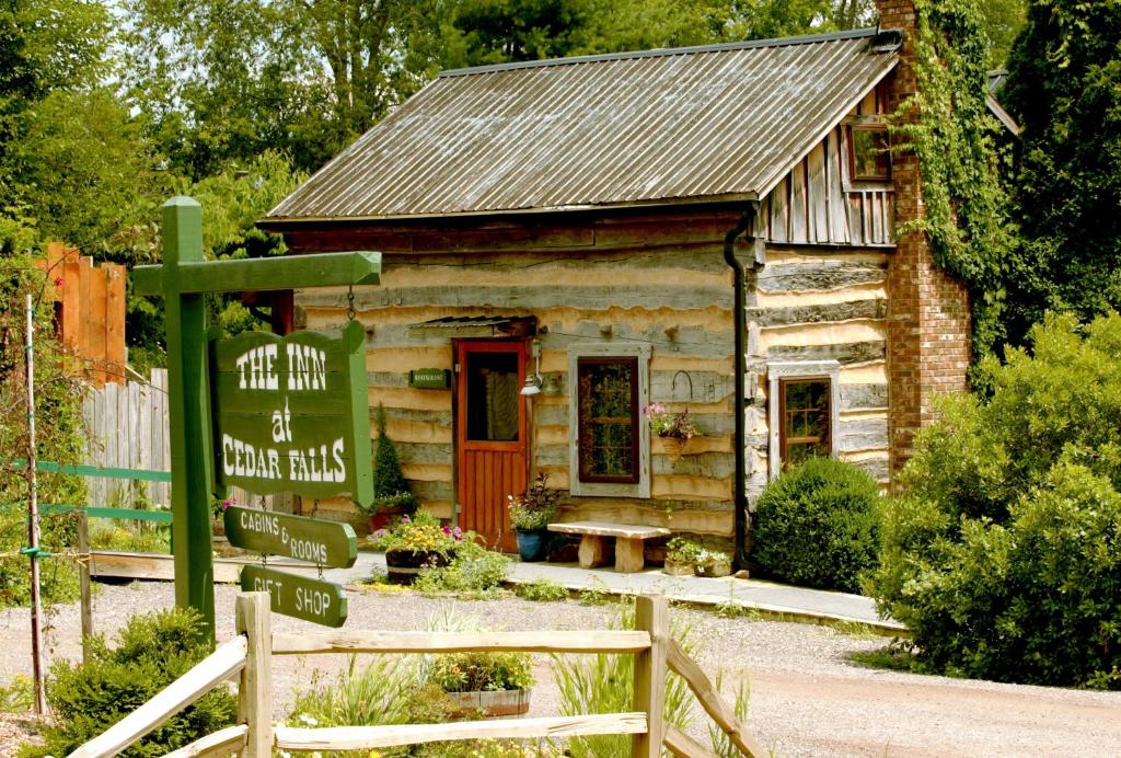 Inn & Spa at Cedar Falls - Best Hotels in Ohio