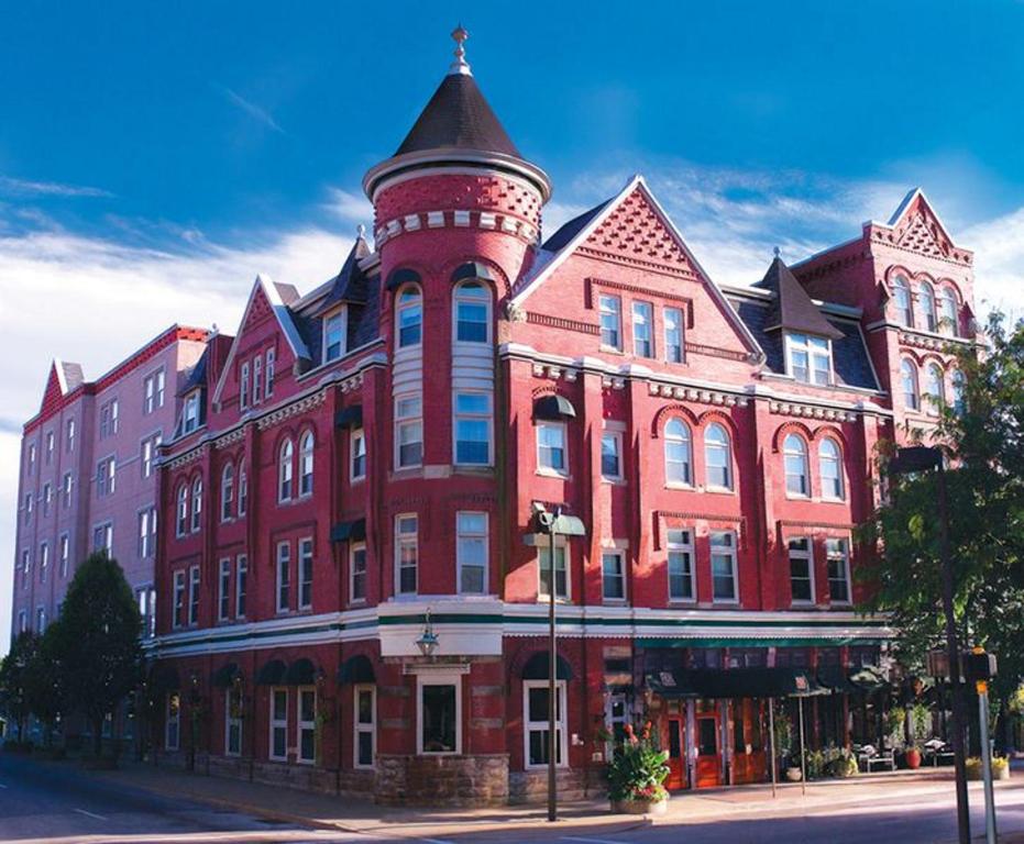 Blennerhassett Hotel - Best Hotels in West Virginia