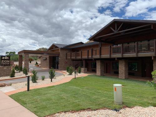 Zion Canyon Lodge - Best Hotels in Zion National Park, UT