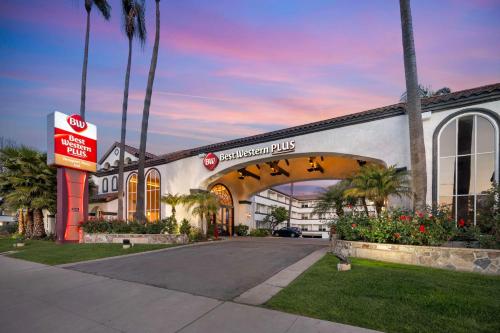 Best Western Plus Newport Mesa Inn - Best Parking Hotels in Costa Mesa, CA