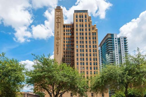 suite hotels in Houston
