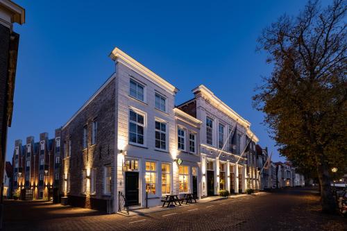 Mondragon - Best Hotels in Zeeland