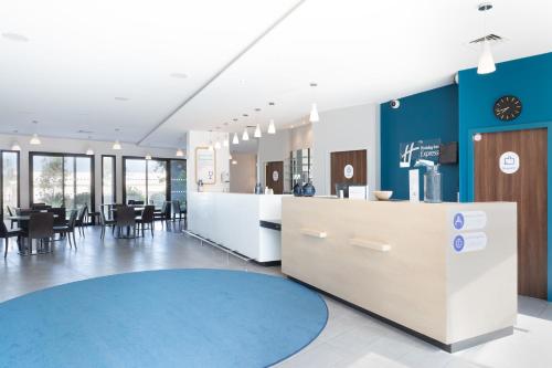 Holiday Inn Express - Marseille Airport by IHG - Best Fitness Hotels in Aix-en-Provence