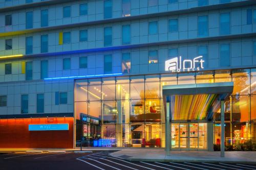 Aloft New York LaGuardia Airport - Best Hotels with Airport Shuttle Service in New York City, NY