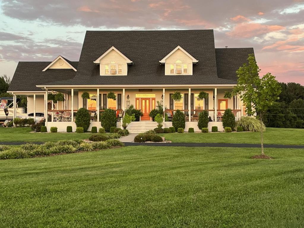 Barren Breeze Bed and Breakfast - Best Hotels in Kentucky