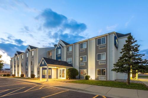 hotels with suites in Sioux Falls