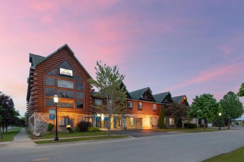 Days Inn by Wyndham Mackinaw City - Bridgeview Area - Best Hotels in Mackinaw City, MI