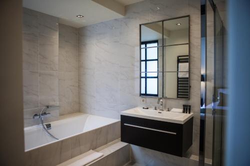 B in Antwerp - Best Hotels in Antwerp