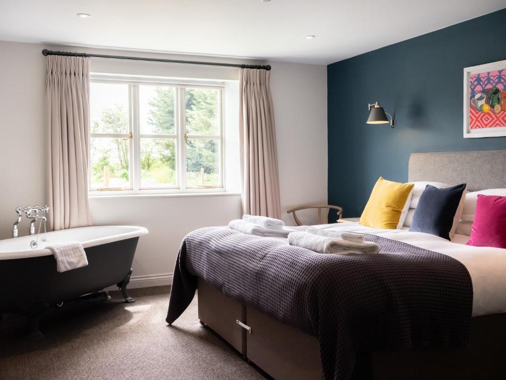 The Stump - Best Hotels in Cirencester