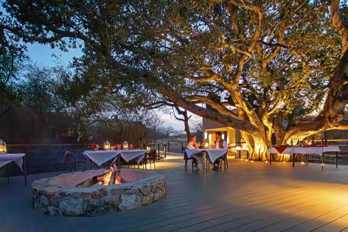 Tuningi Safari Lodge - Best Hotels in North West Province