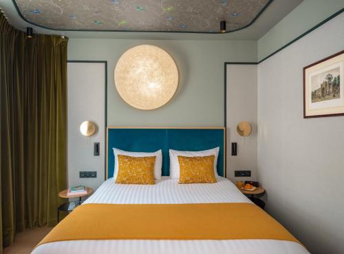 Hotel Louison - Historic Hotels in Paris