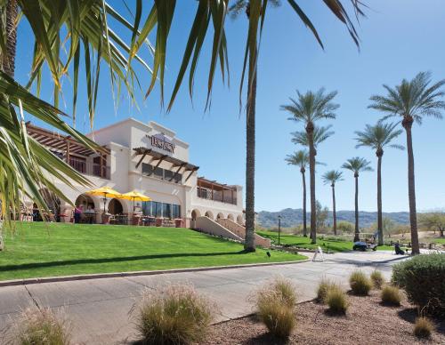 hotels with suites in Phoenix