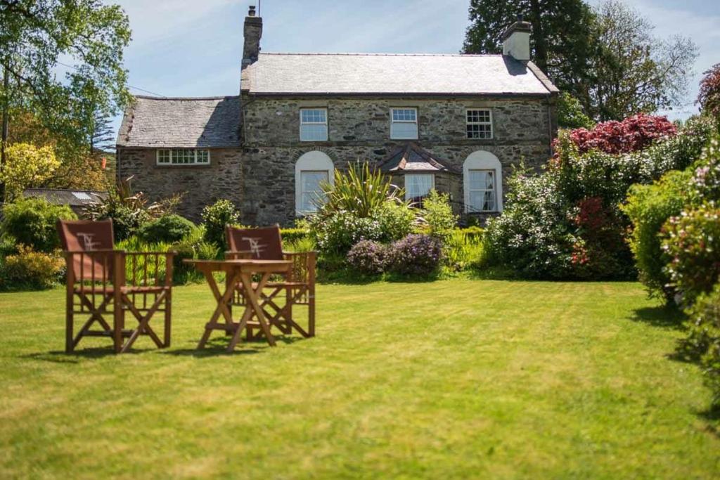 Tan-y-Foel Country House - Best Hotels in Conwy