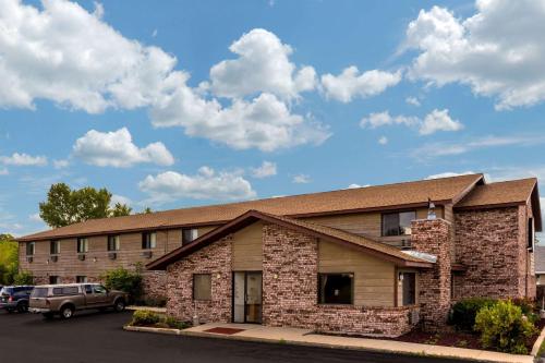 hotels with suites in Milwaukee