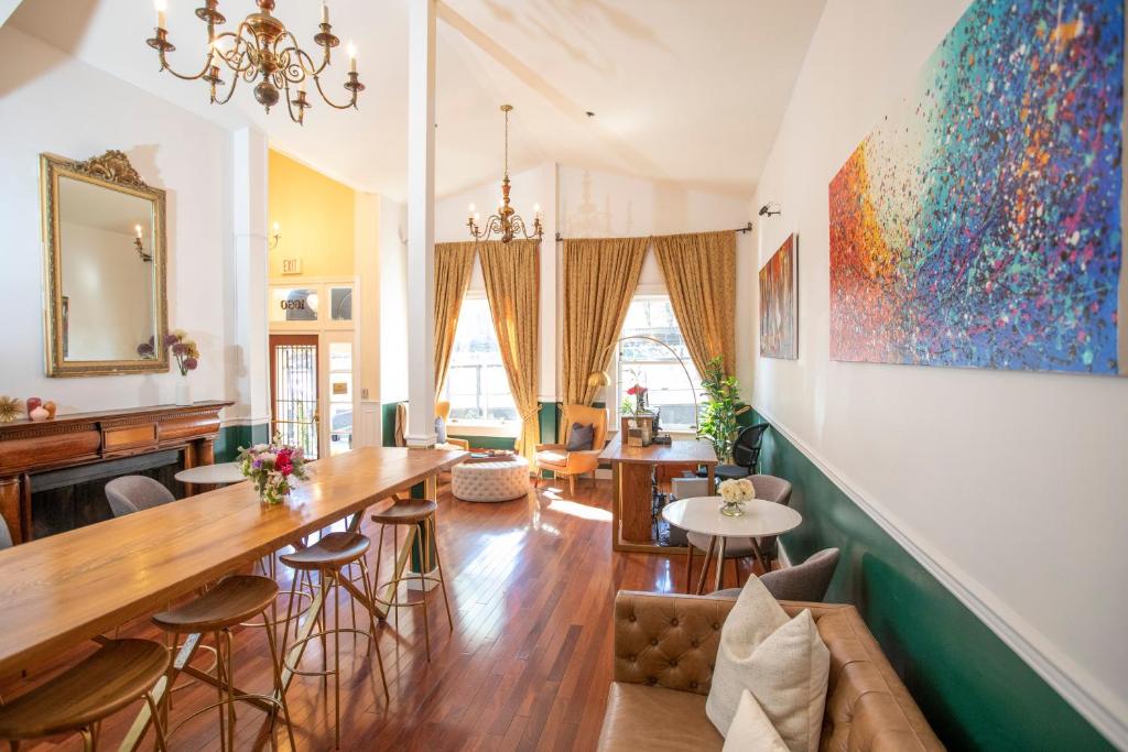 Washington Square Inn - Most Romantic Hotels in San Francisco
