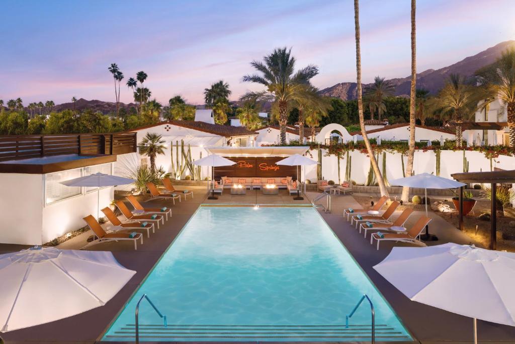 Del Marcos Hotel - Pet Friendly Hotels Palm Springs