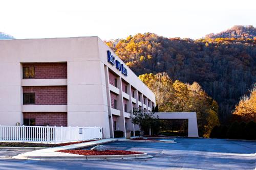 Bay Mountain Inn Cherokee Smoky Mountains - Best Hotels in Great Smoky Mountains National Park, TN