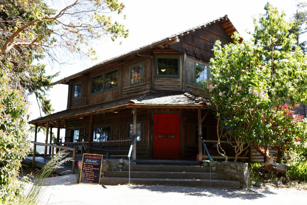 Captain Whidbey - Best Hotels in Washington State