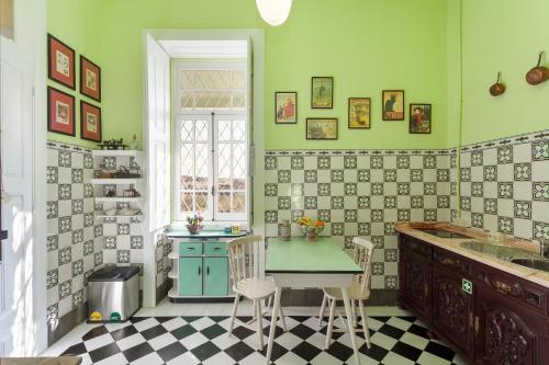 Vintage Balcony Guesthouse