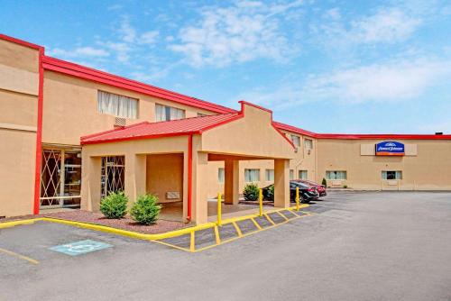 hotels with suites in Baltimore