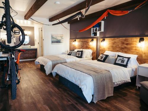 LOGE Bend - Best Hotels in Bend