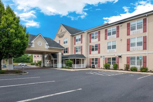 suite hotels in Harrisburg