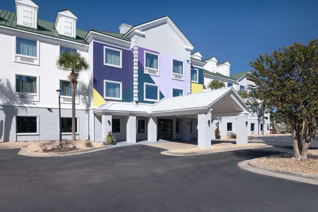 Best Western Sugar Sands Inn & Suites