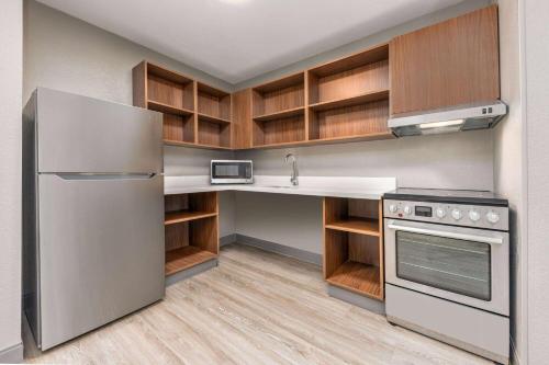 Baymont by Wyndham Bedford-Dallas