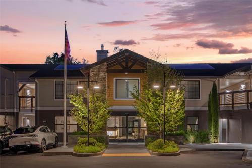 Best Western Plus Stevenson Manor - Best Hotels with Free Breakfast in Napa Valley, CA